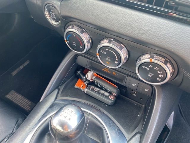 Used 2018 FIAT 124 Spider Lusso w/ Convenience Group image 8