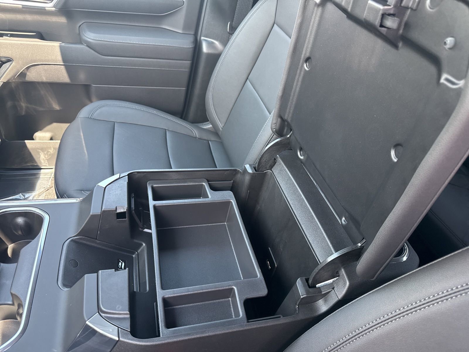 New 2025 GMC Sierra 3500 SLT w/ SLT Convenience Package image 24