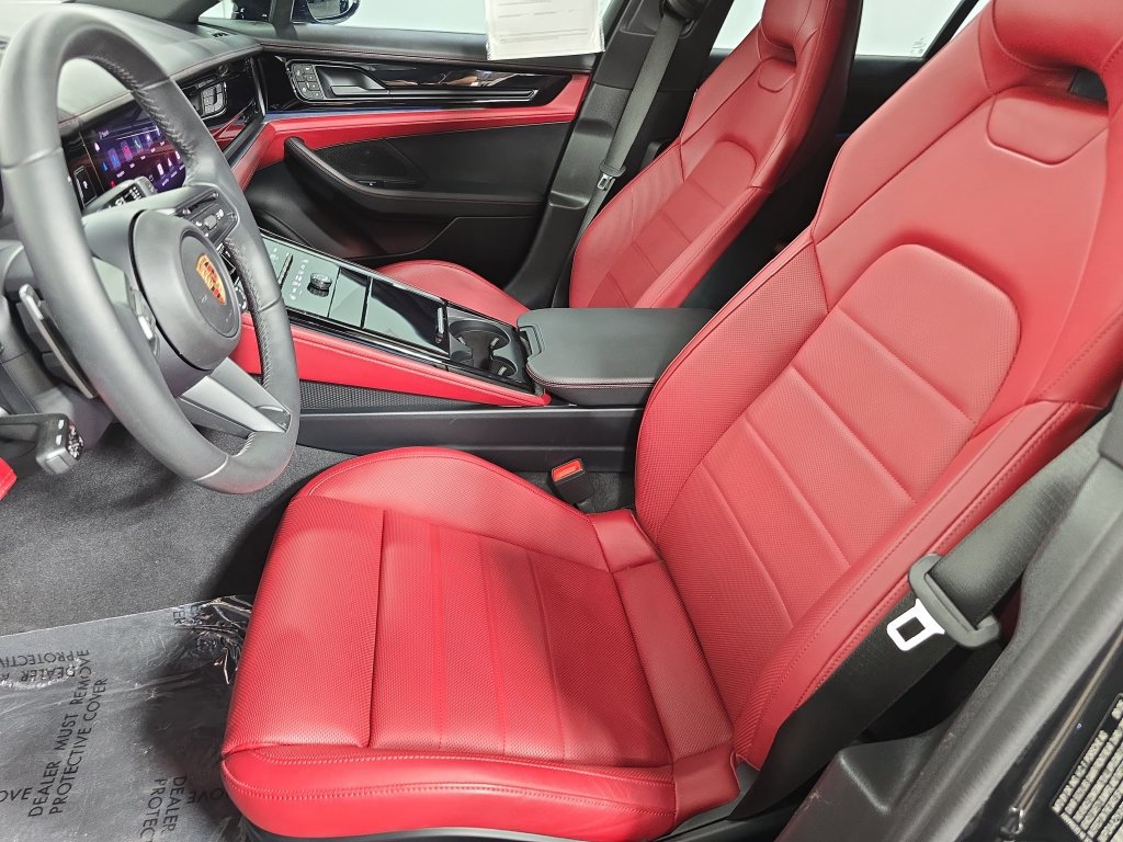 Certified 2026 Porsche Panamera RWD image 5