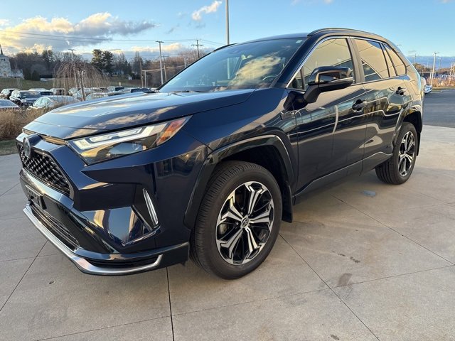 Used 2022 Toyota RAV4 XSE image 4