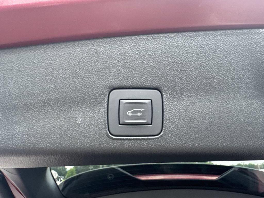 Used 2024 Chevrolet TrailBlazer RS w/ Convenience Package FWD image 20