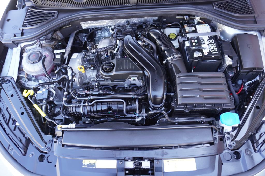 Used 2025 Volkswagen Jetta SE image 22