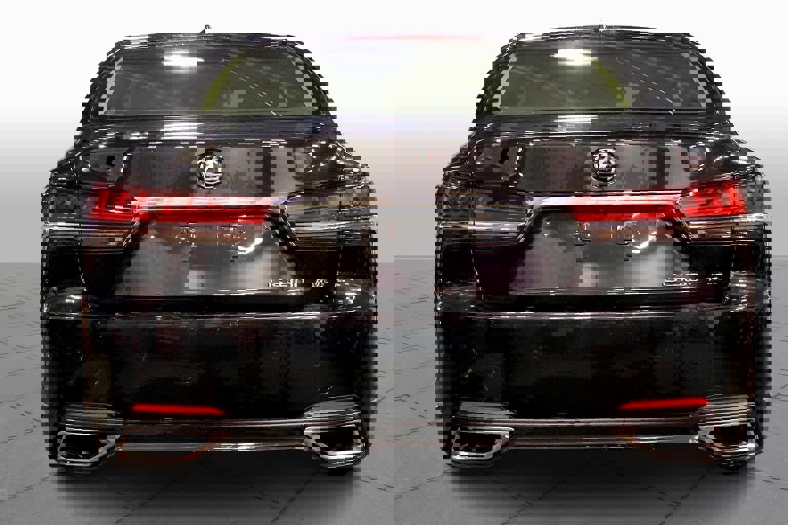 Used 2019 Lexus LS 500 AWD image 4