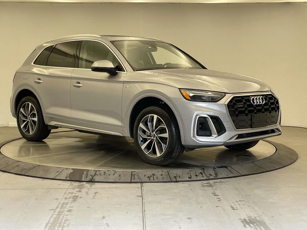 Certified 2023 Audi Q5 2.0T Premium w/ Convenience Package image 9