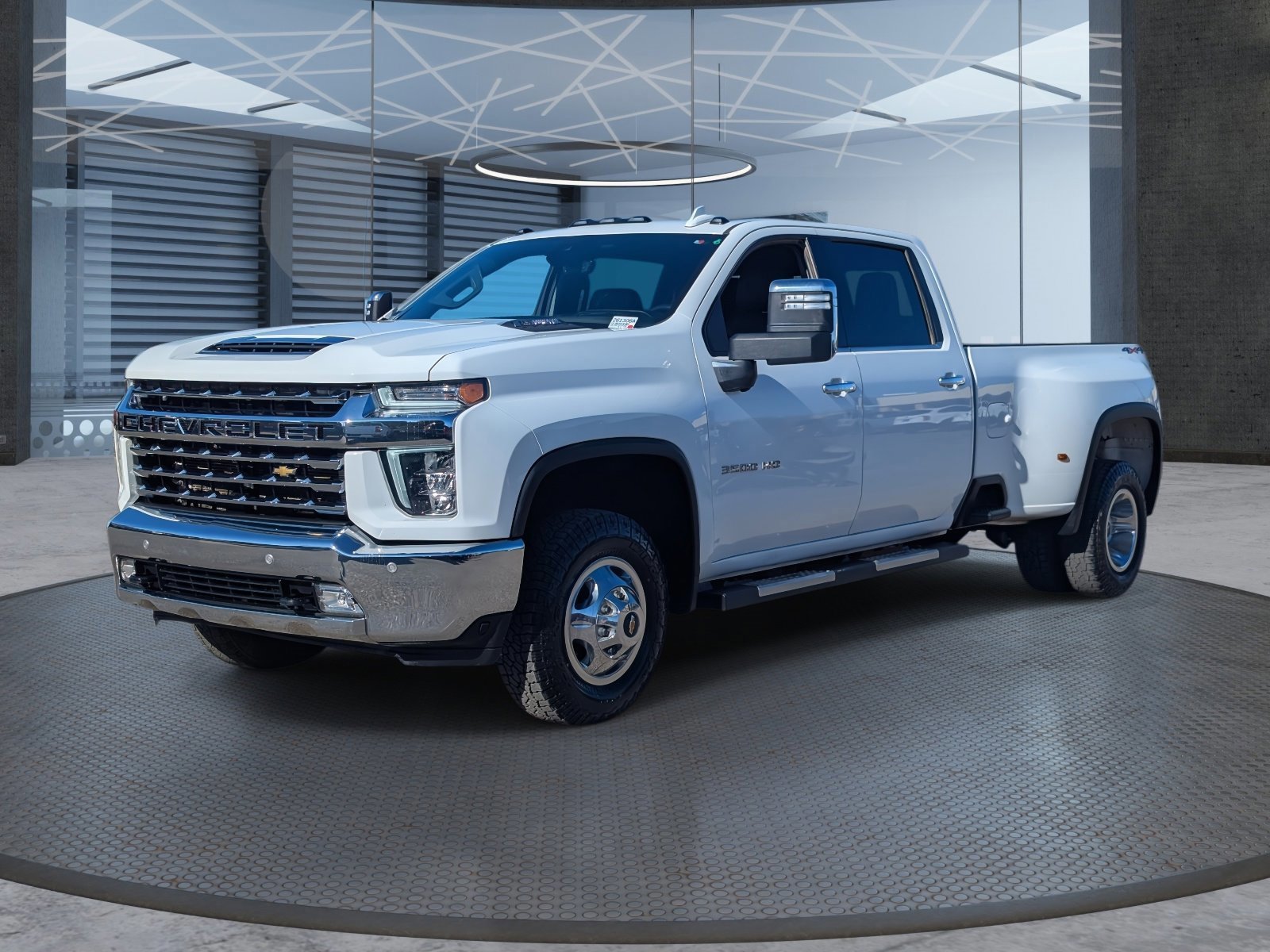 Used 2022 Chevrolet Silverado 3500 LTZ w/ LTZ Plus Package image 2