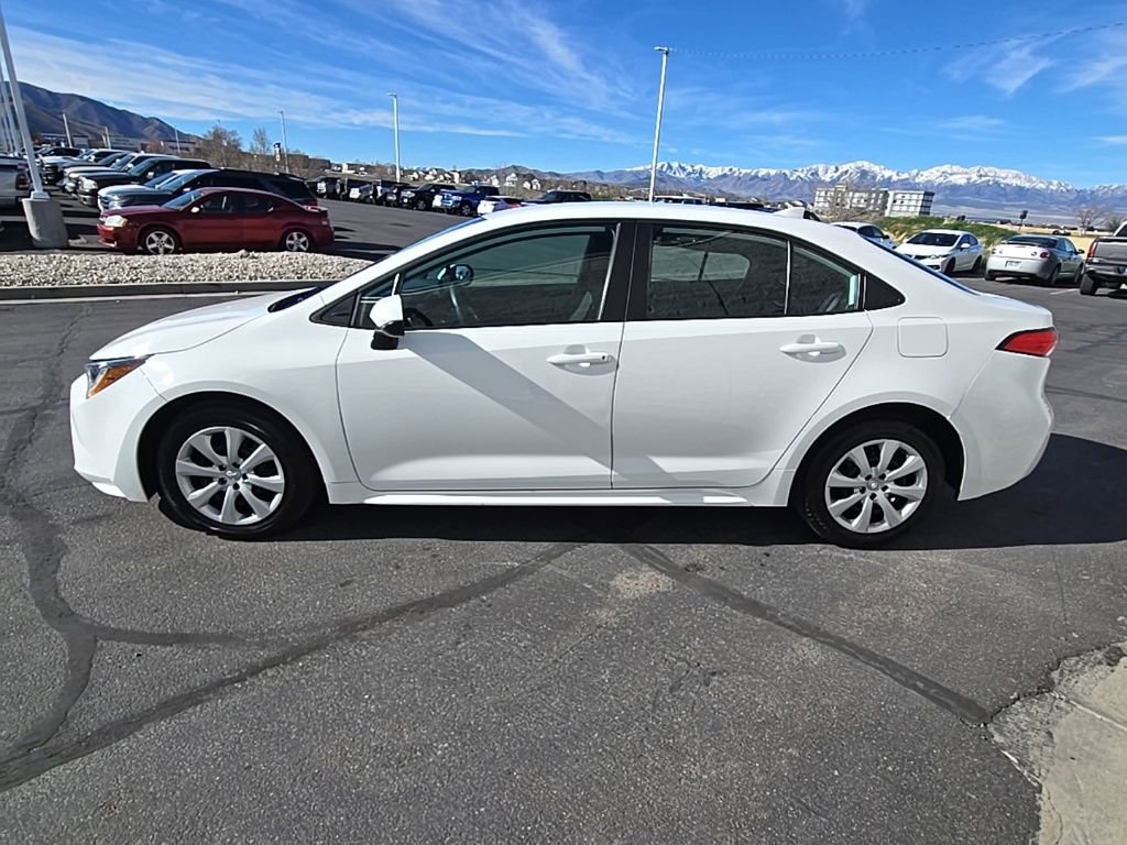 Used 2024 Toyota Corolla LE image 7