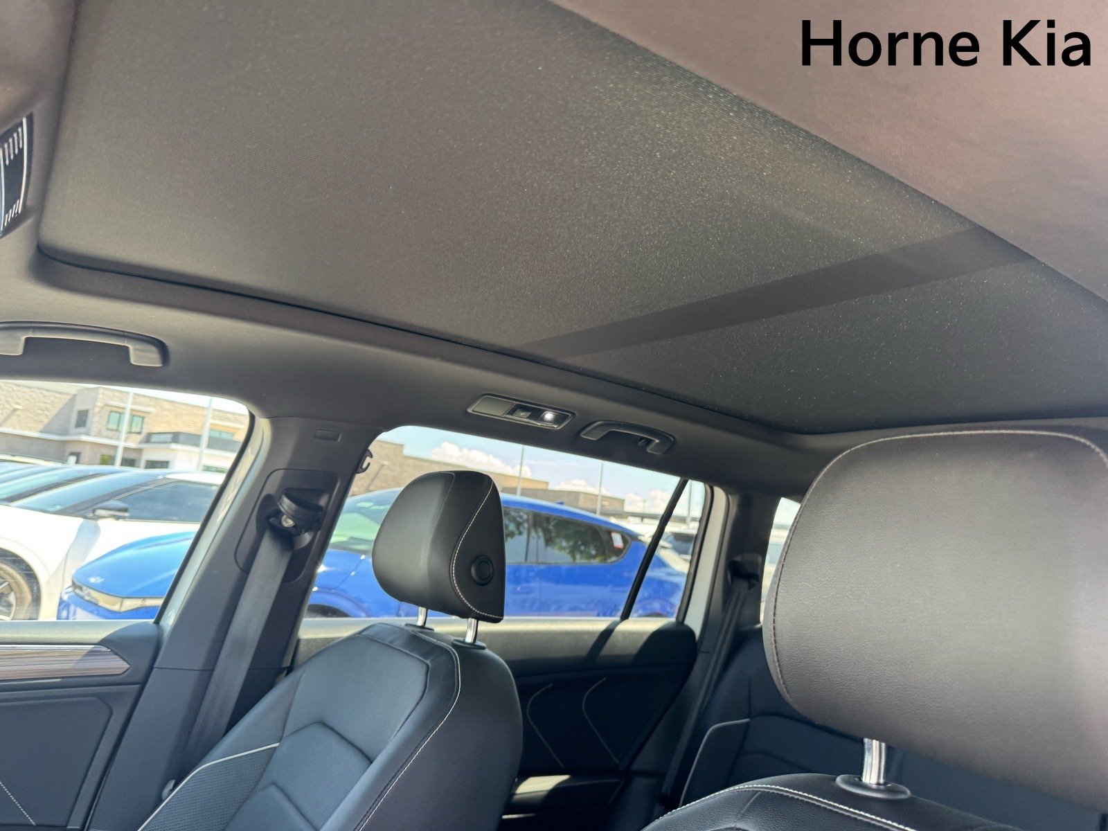 Used 2022 Volkswagen Tiguan SEL R-Line AWD/4WD image 25