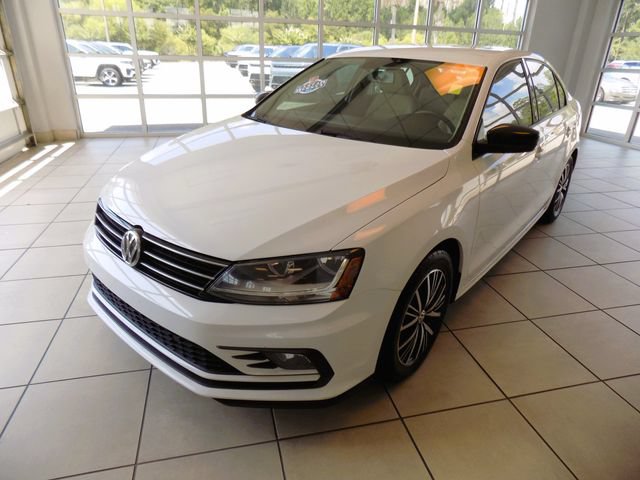 Used 2018 Volkswagen Jetta Wolfsburg Edition FWD image 4