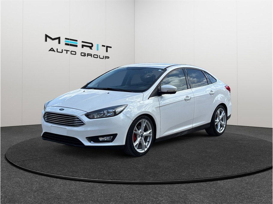 Used 2015 Ford Focus Titanium FWD image 4