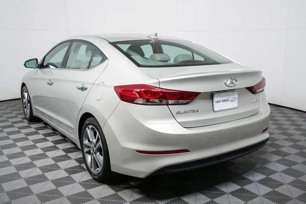 Used 2017 Hyundai Elantra Limited image 5