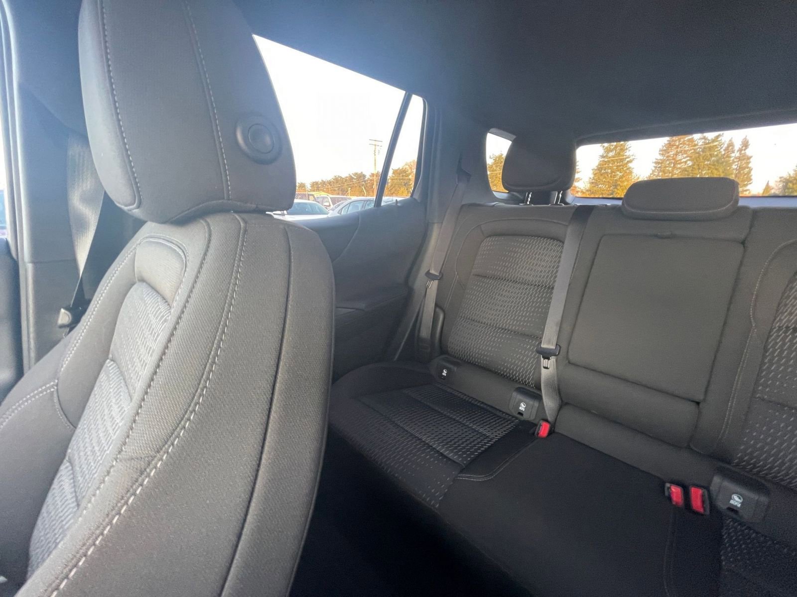 Used 2025 Chevrolet Equinox LT image 38