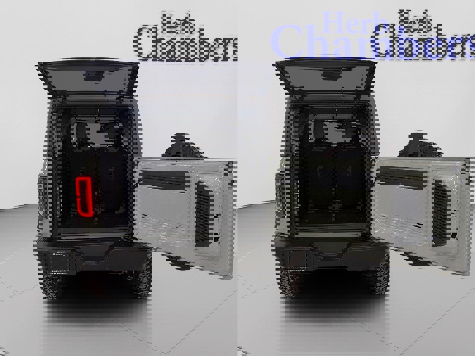 Used 2023 Ford Bronco Badlands image 7