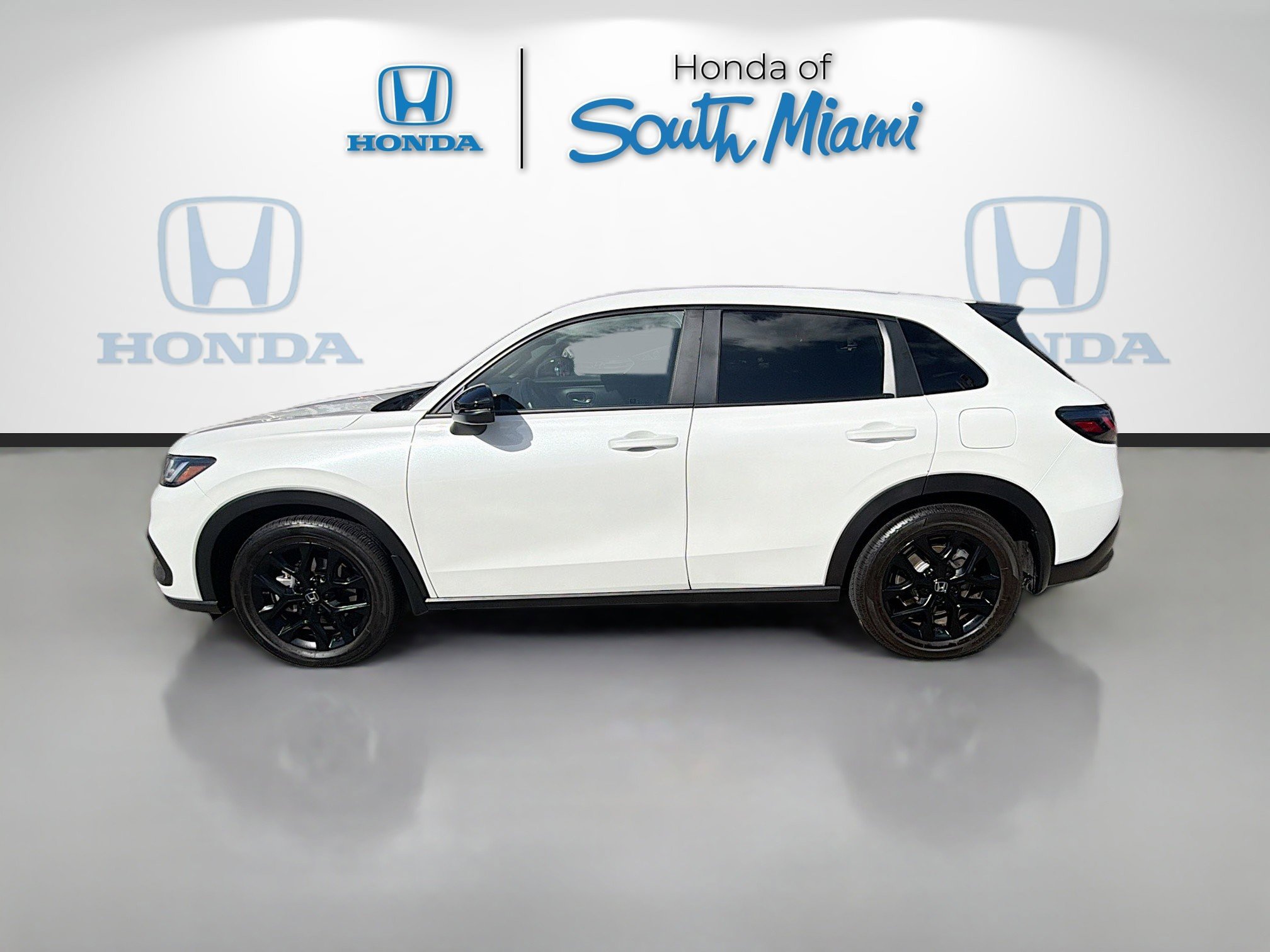 Certified 2025 Honda HR-V Sport image 4