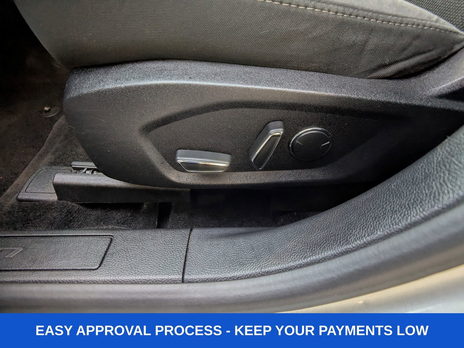 Used 2017 Ford Fusion SE w/ Fusion SE Technology Package image 22