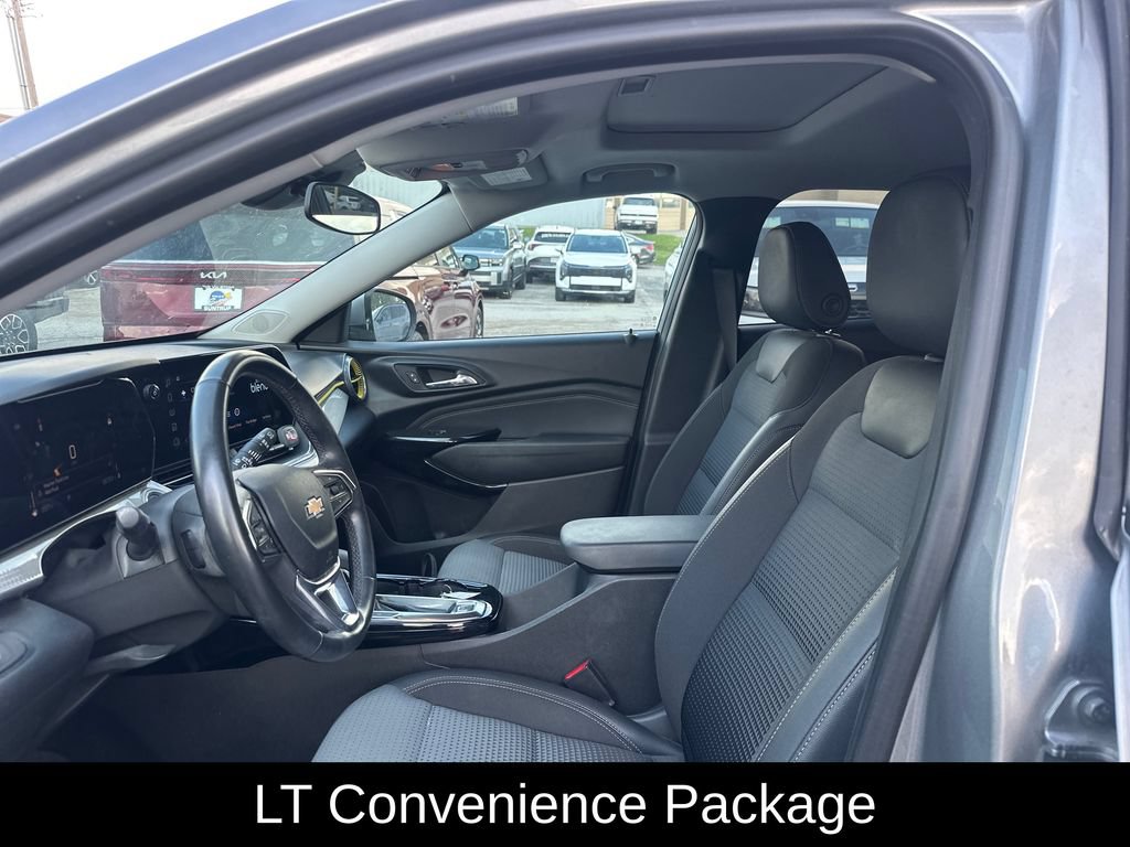 Used 2024 Chevrolet Trax LT FWD image 10