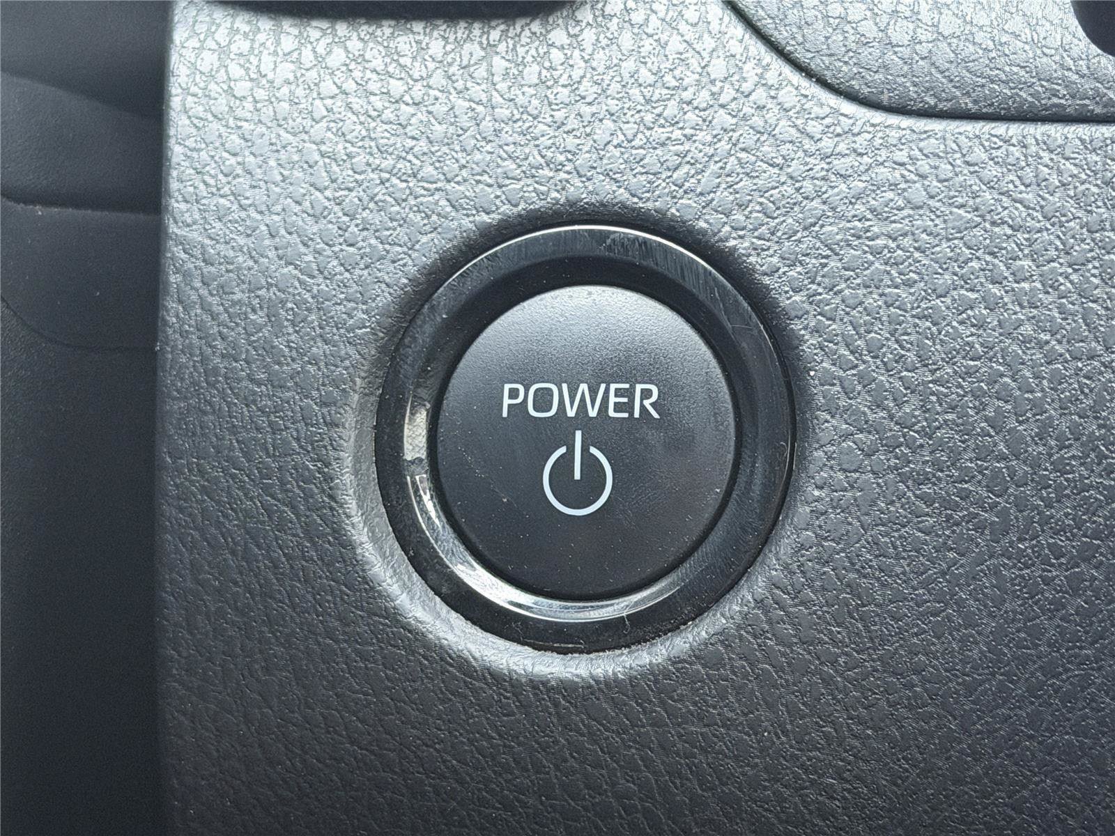 Used 2025 Toyota Camry SE AWD/4WD image 16