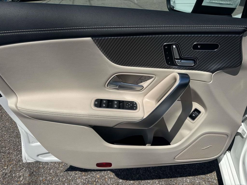 Used 2025 Mercedes-Benz CLA 250 4MATIC image 18