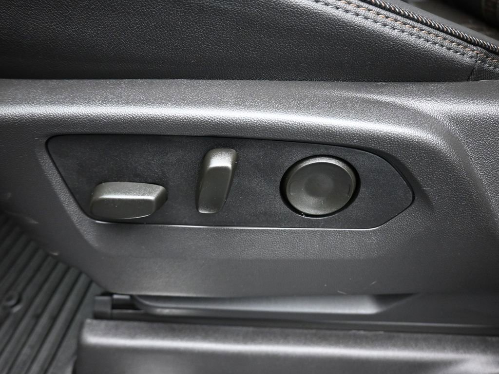 Used 2025 Chevrolet Silverado 2500 High Country image 13