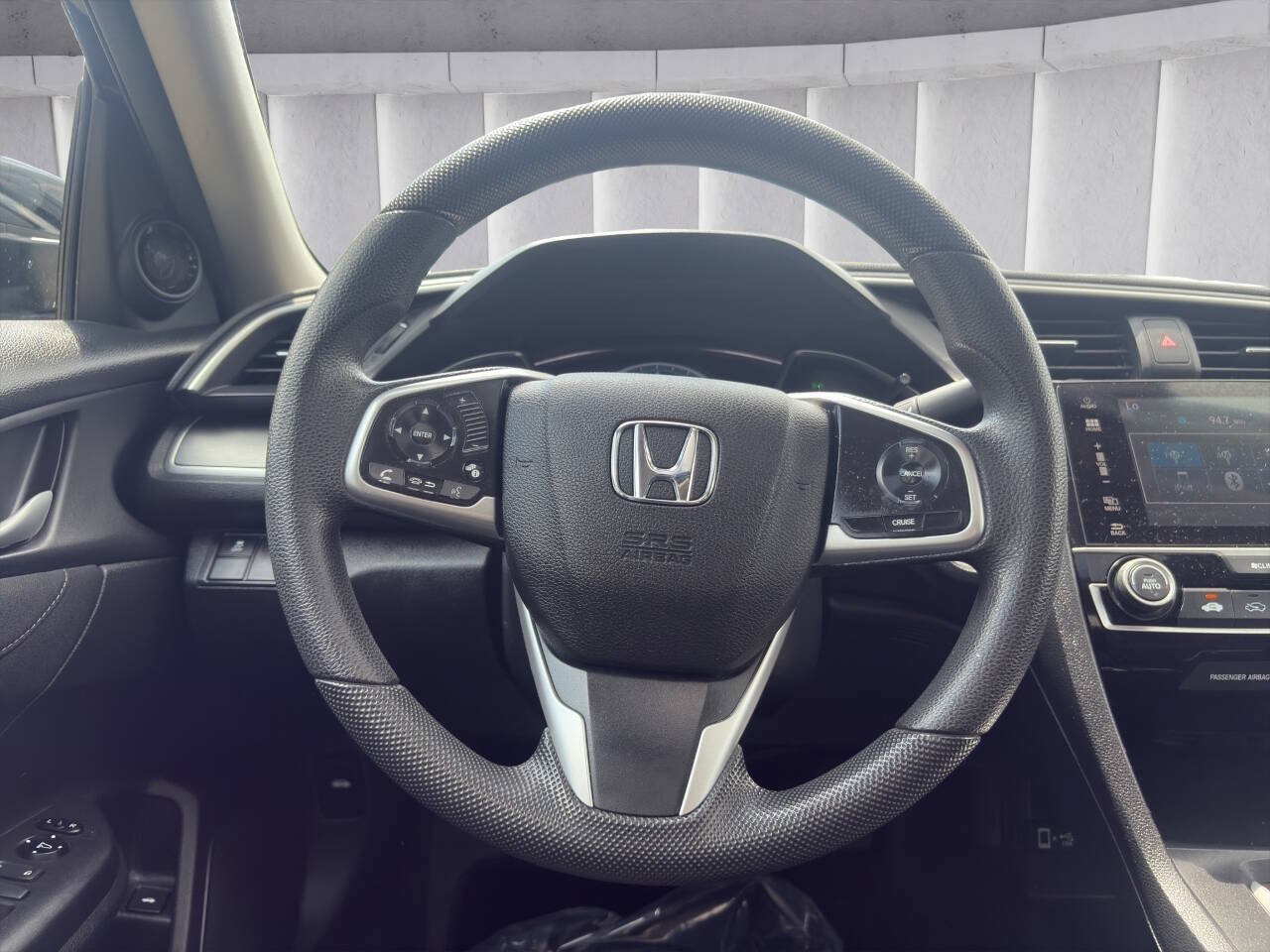 Used 2018 Honda Civic EX image 9