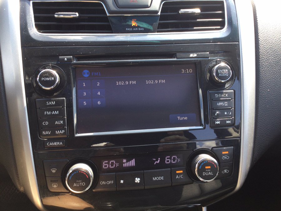 Used 2015 Nissan Altima 2.5 SL w/ Technology Package FWD image 31