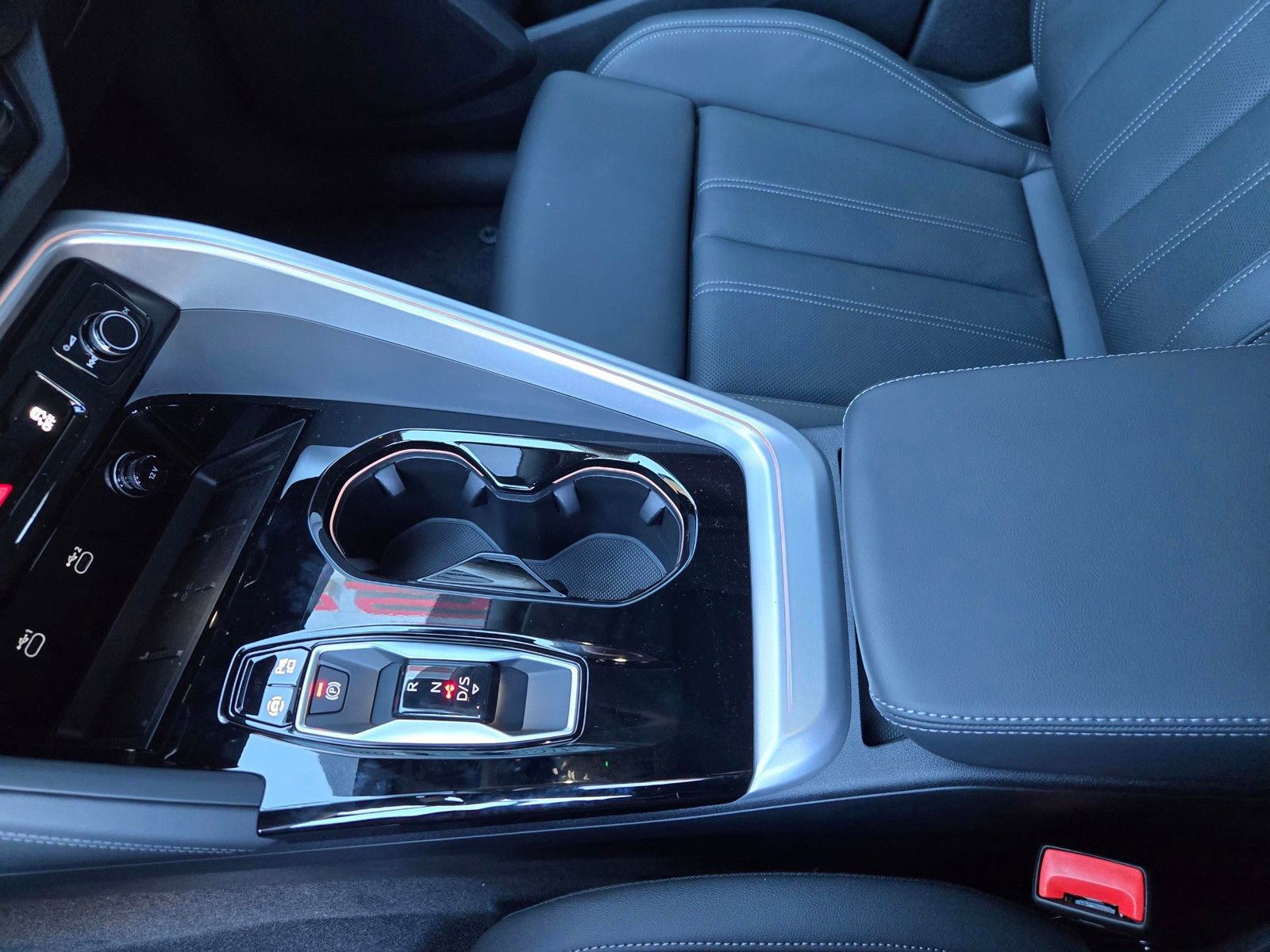 New 2025 Audi Q5 Premium Plus AWD/4WD image 24