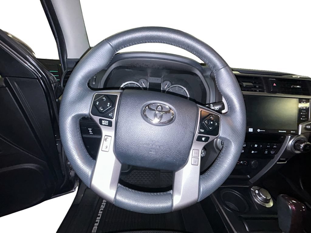 Used 2020 Toyota 4Runner Limited AWD/4WD image 12