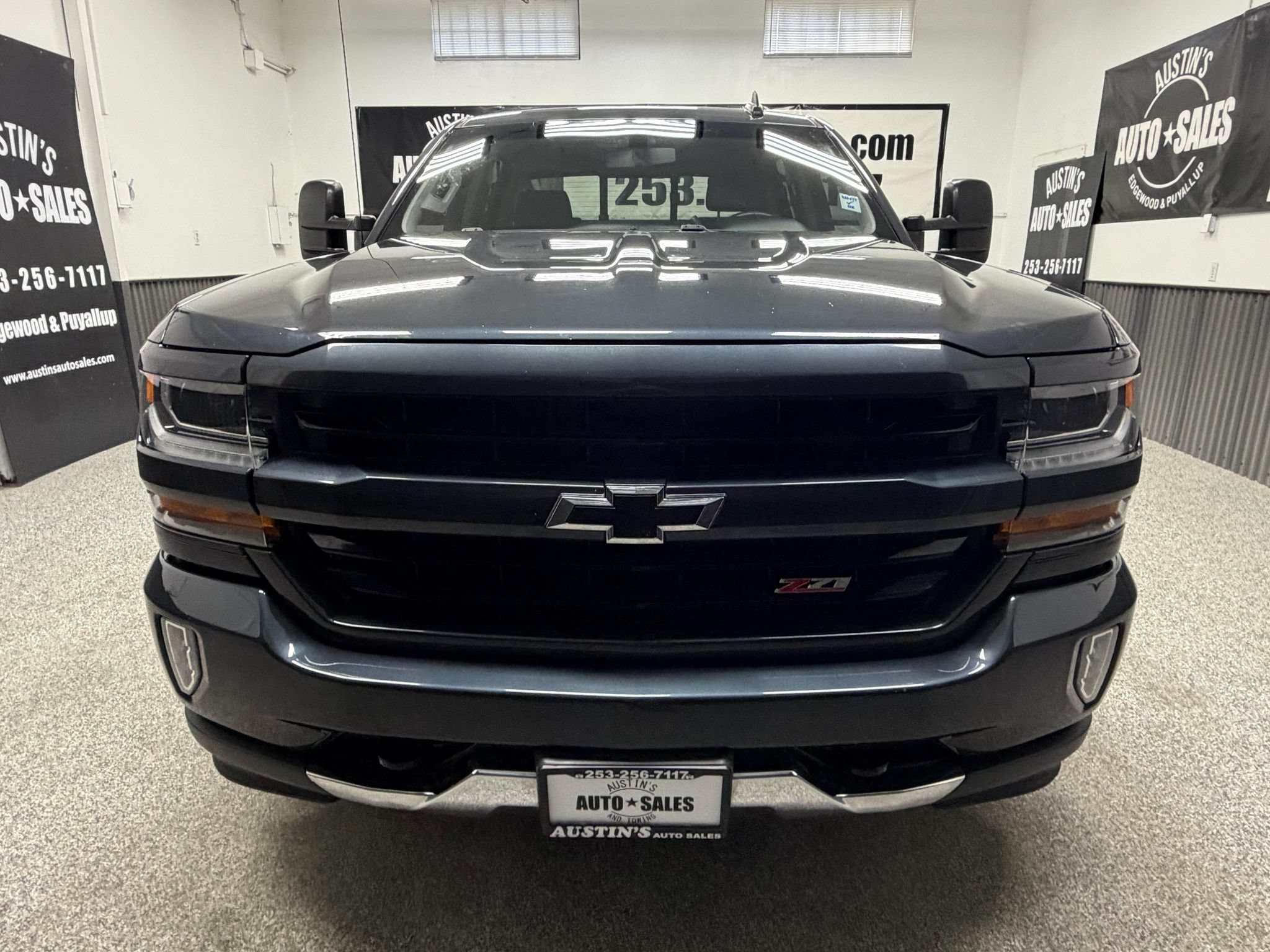 Used 2017 Chevrolet Silverado 1500 LT w/ All Star Edition AWD/4WD image 5