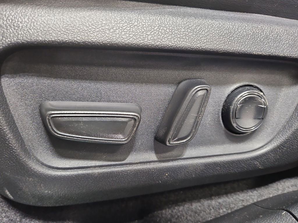 New 2026 Toyota RAV4 XSE image 32