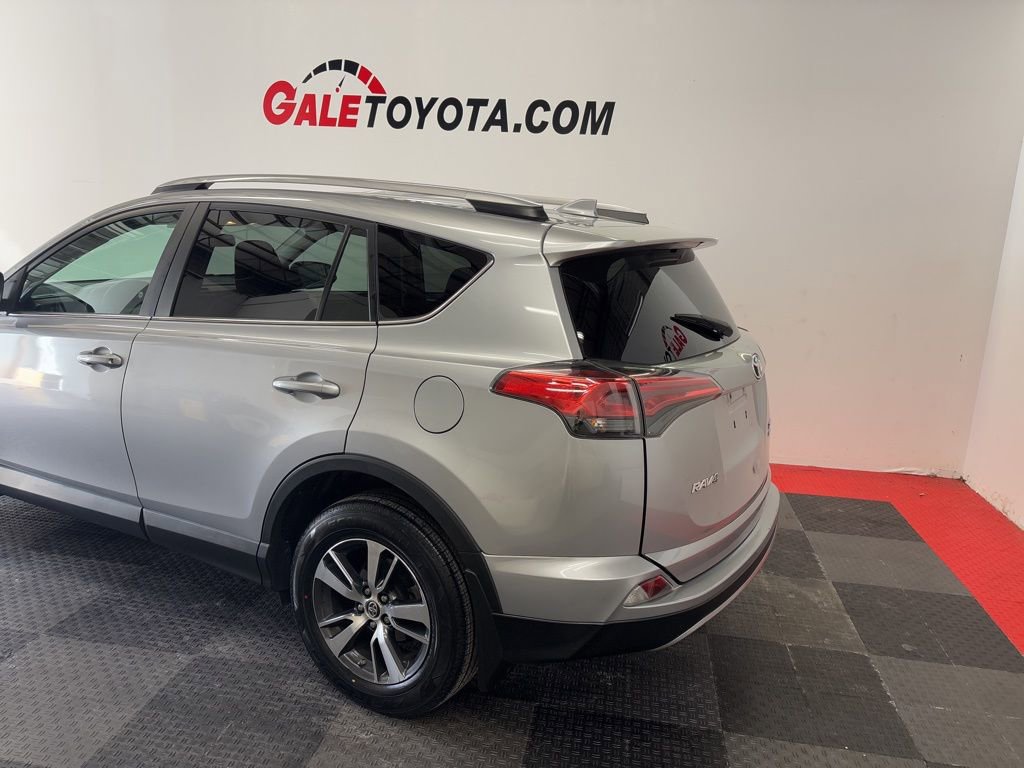 Used 2018 Toyota RAV4 XLE image 4