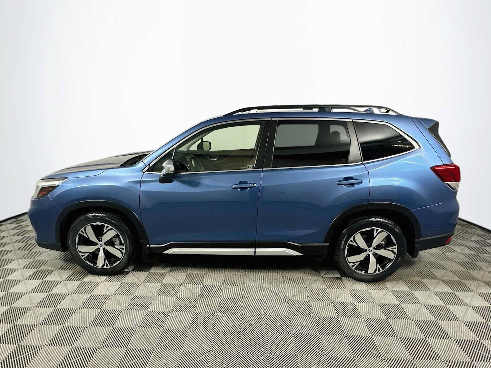 Used 2020 Subaru Forester Touring w/ Popular Package #2 AWD/4WD image 4