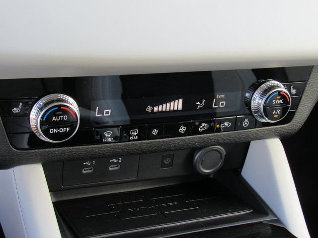 New 2026 Mitsubishi Outlander SE image 18