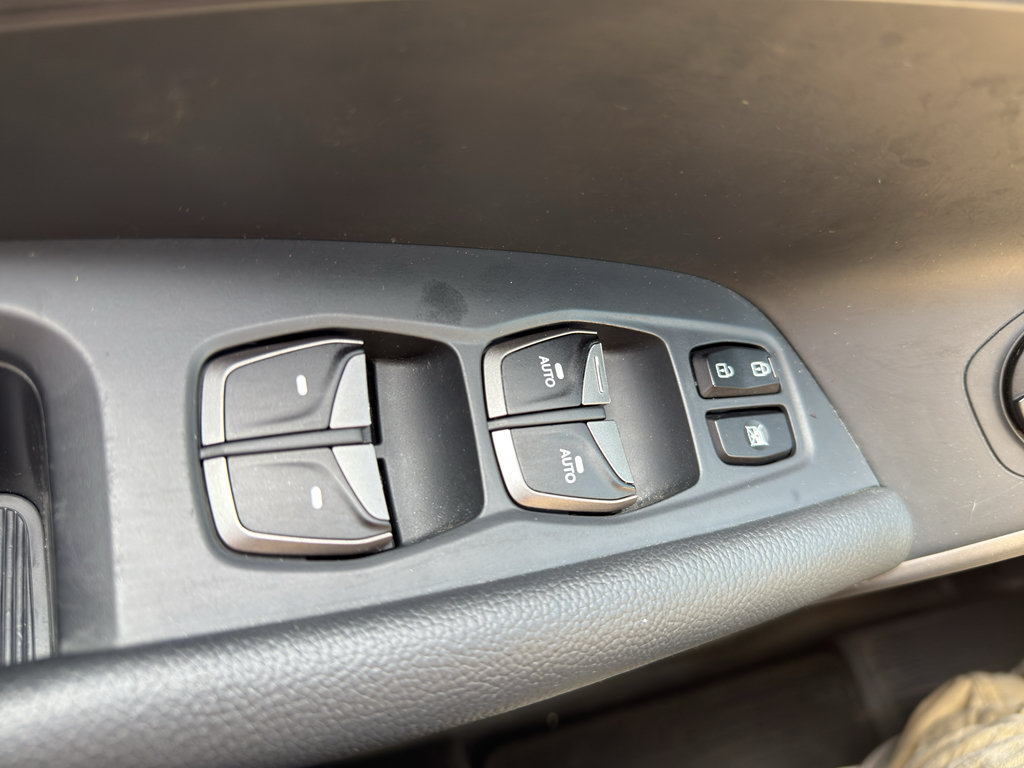 Used 2019 Hyundai Santa Fe XL AWD/4WD image 14