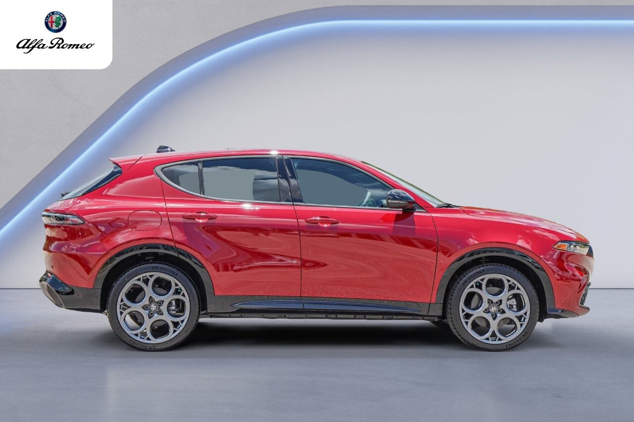 New 2025 Alfa Romeo Tonale image 4