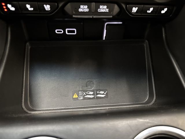 Used 2024 GMC Yukon XL SLT image 26