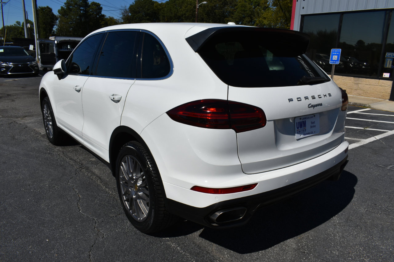 Used 2018 Porsche Cayenne Platinum Edition image 8