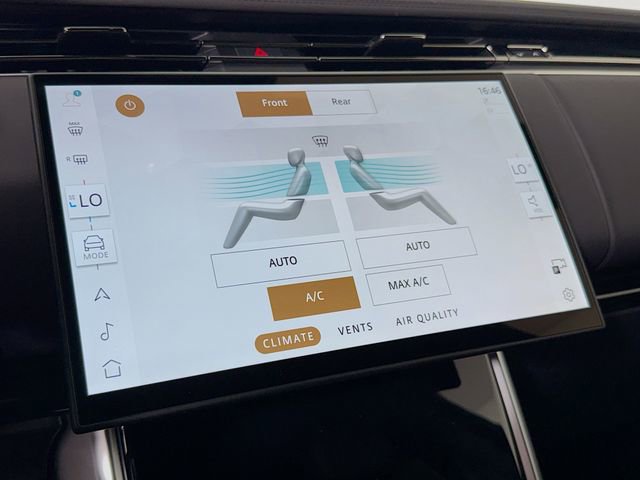 New 2026 Land Rover Range Rover SE image 18