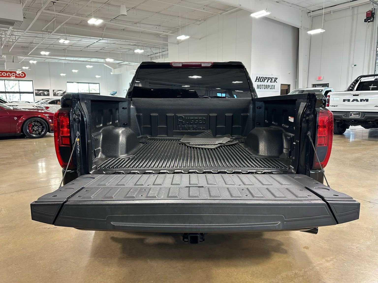 Used 2024 GMC Sierra 1500 Elevation image 37