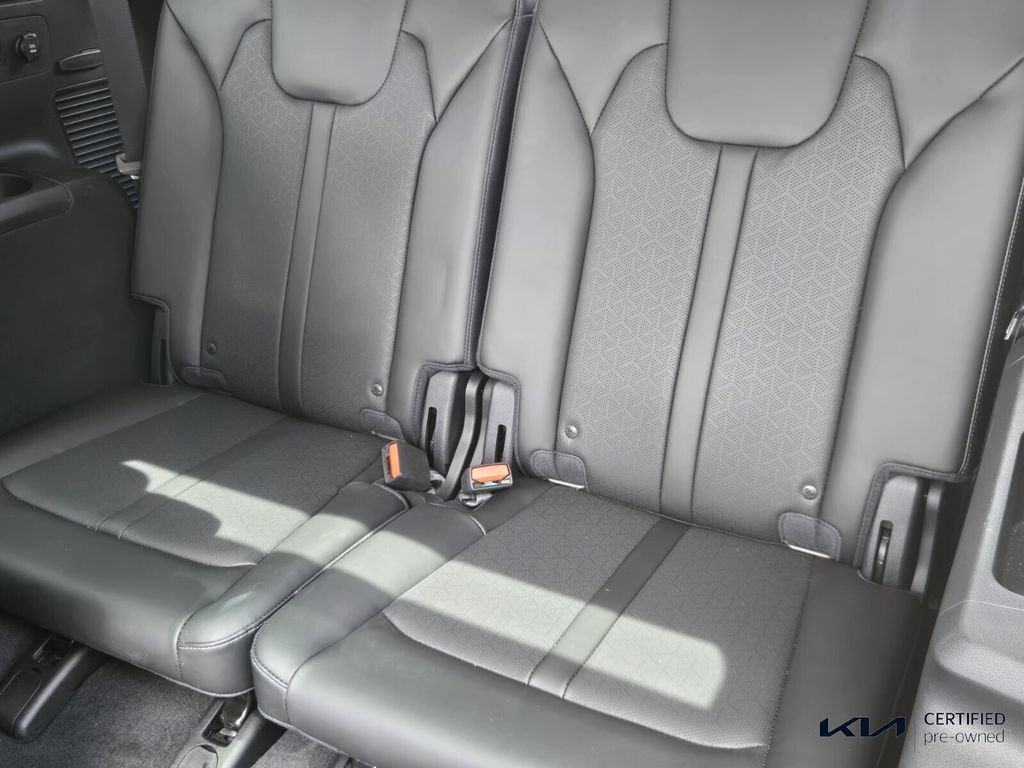 Certified 2023 Kia Sorento SX FWD image 12