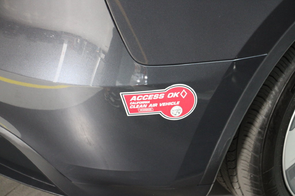 Used 2023 Tesla Model Y Long Range AWD/4WD image 5