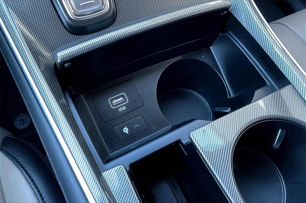 Used 2023 Hyundai Santa Fe SEL Premium image 33