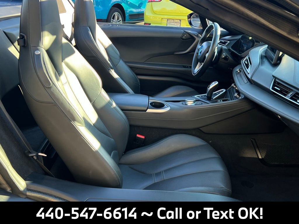 Used 2019 BMW i8 Roadster image 31