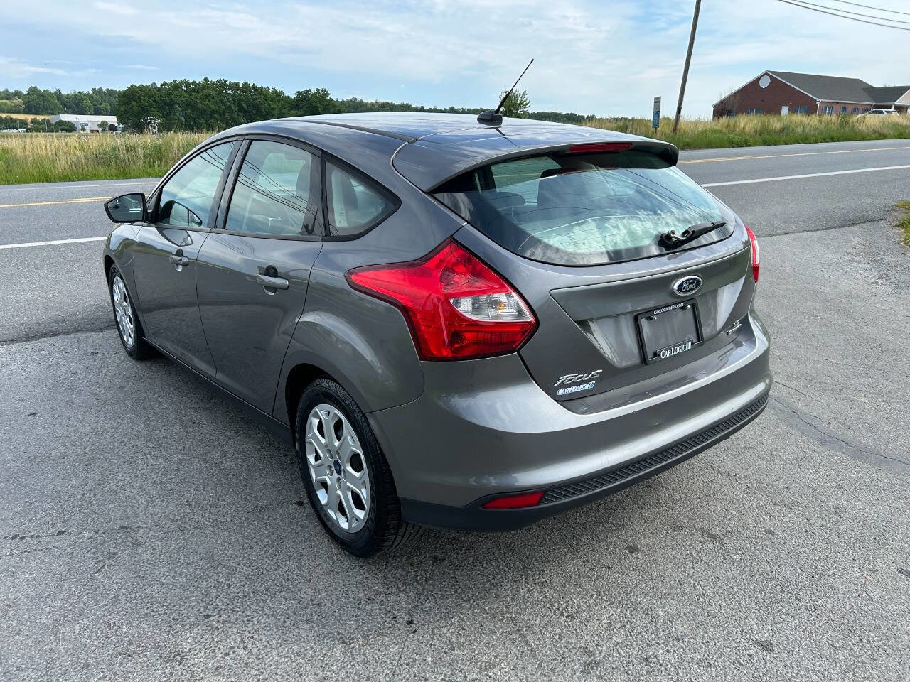 Used 2012 Ford Focus SE FWD image 9