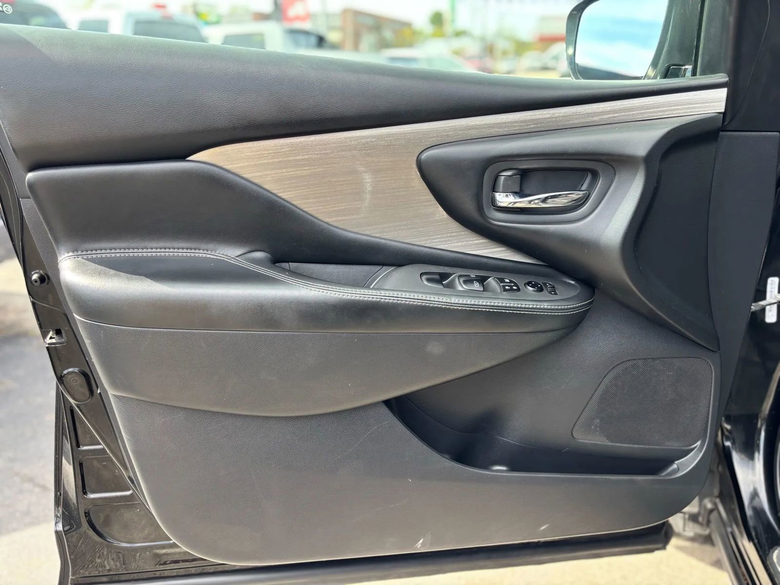 Used 2017 Nissan Murano S w/ Navigation Package image 21