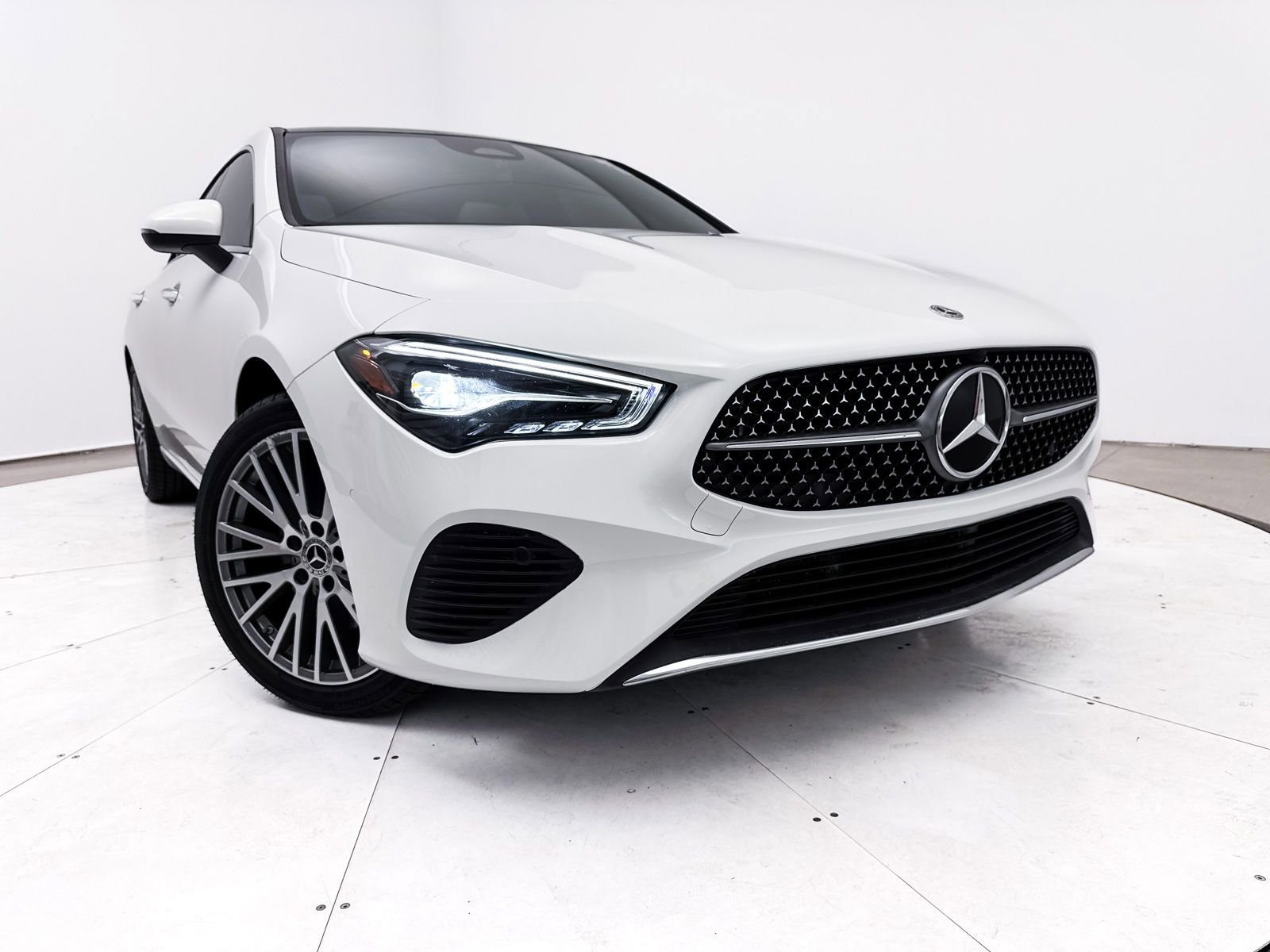 Used 2024 Mercedes-Benz CLA 250 4MATIC image 7