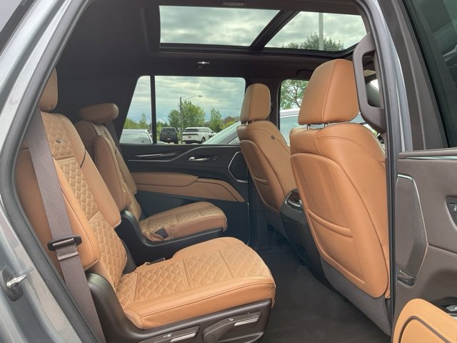 Used 2022 Cadillac Escalade Premium Luxury w/ Touring Package AWD/4WD image 19