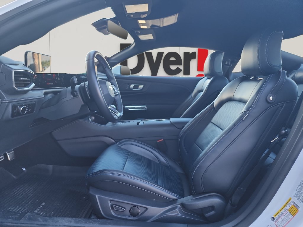 Used 2025 Ford Mustang GT Premium RWD image 10