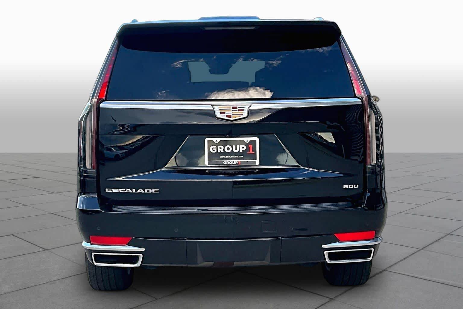 Used 2023 Cadillac Escalade ESV Premium Luxury Platinum AWD/4WD image 5