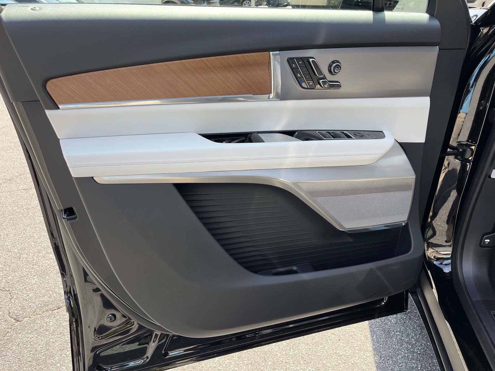 New 2027 Cadillac Vistiq Sport AWD/4WD image 18
