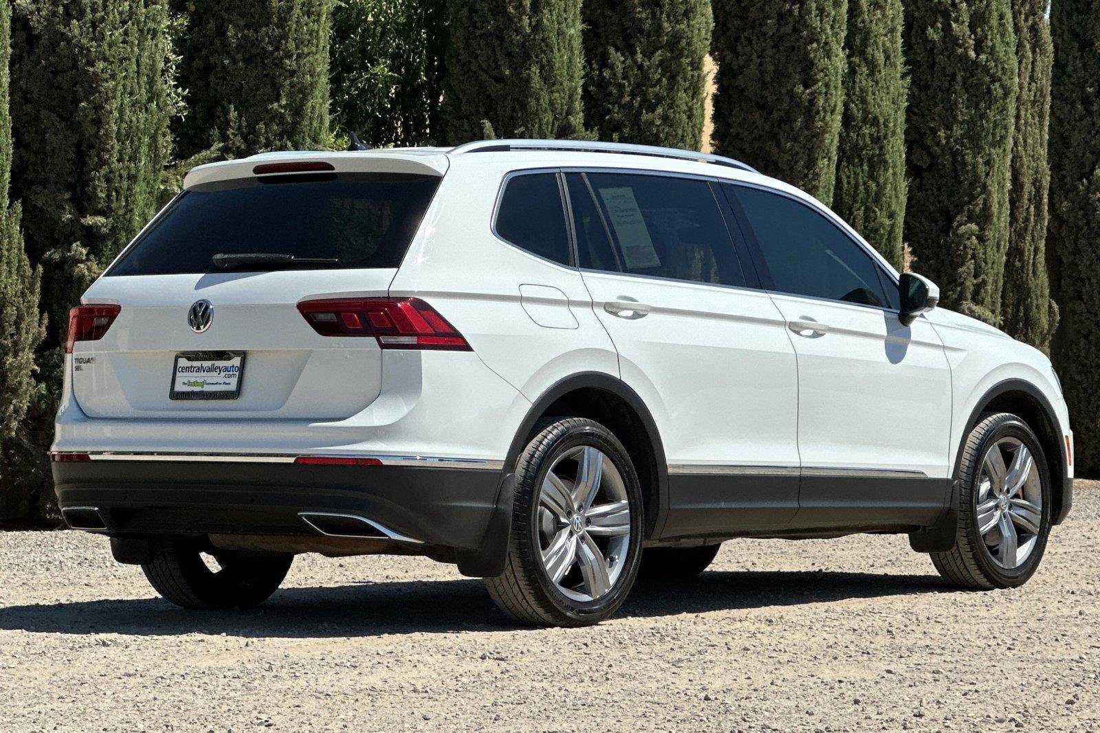 Used 2018 Volkswagen Tiguan SEL Premium AWD/4WD image 3