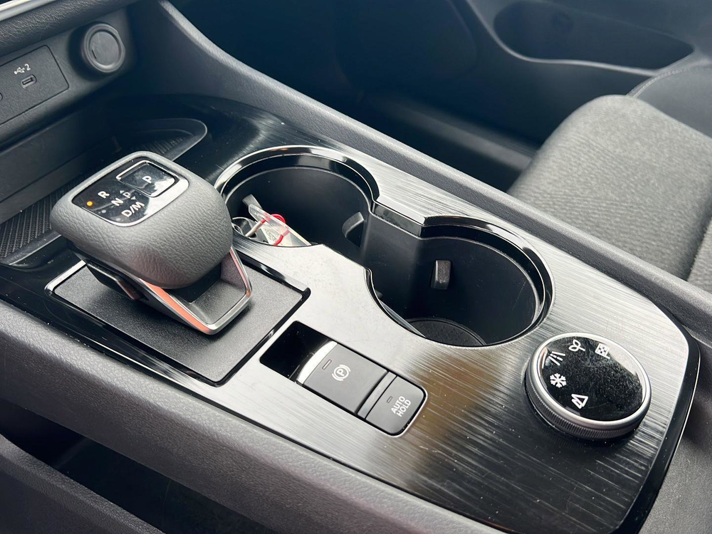 Used 2024 Nissan Rogue SV image 28